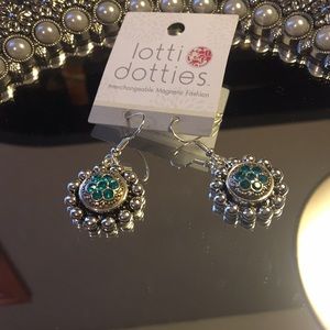 Lottie Dottie earrings